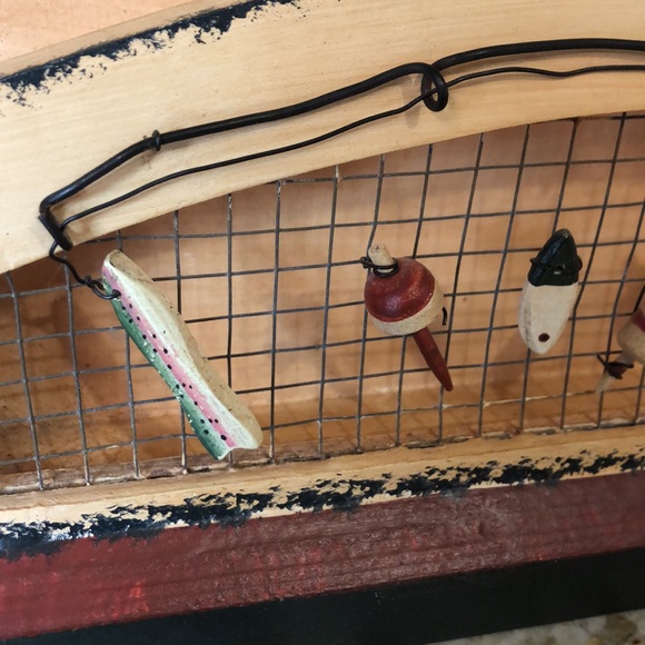 Fishing Theme Vintage Letter Box - Picture 4 of 9